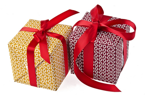 Don't waste money buying expensive gifts Don't waste money buying expensive gifts
